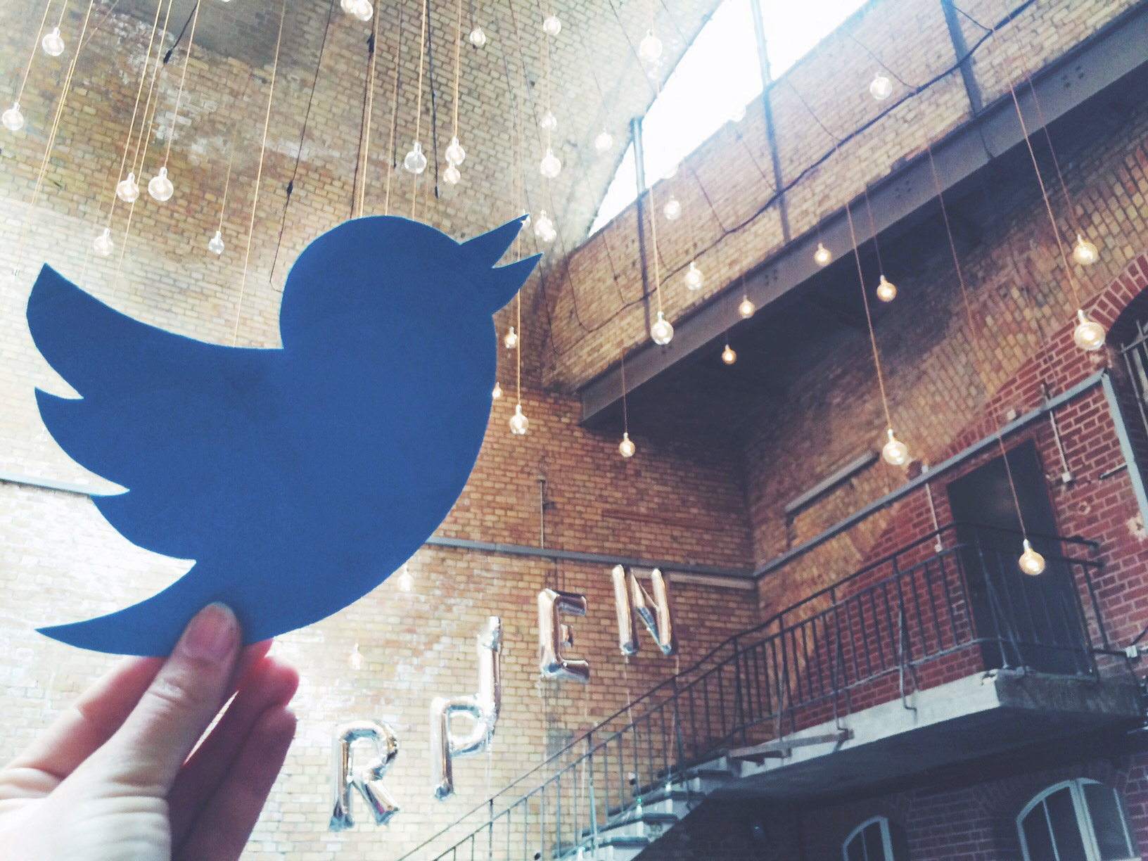 Mark Little, Vice President of Media für Europa & Afrika bei Twitter, spricht auf der #rpTEN über die Besonderheit des Storytelling auf Twitter